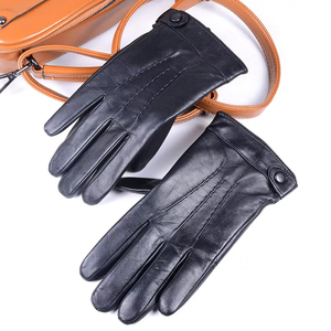 Gants en cuir de mode disponibles OEM pour les femmes, faciles à porter, doux, confortables, gants en cuir à doigts entiers à un prix raisonnable - Product Image 4