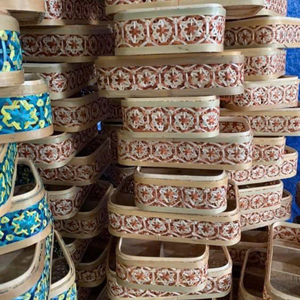 Venta al por mayor cesta de regalo de bambú natural con tapa apretada y mango duradero para cesto de Navidad o presentación de alimentos - Product Image 4