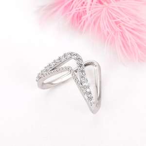 Anillo brillante de plata 925 para fiesta, anillo de oficina diario, joyería elegante para mujer, anillo moderno de moda para uso diario, joyería - Product Image 1