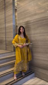Nouvelle collection de mode pour femmes Pure Heavy Chinnon Silk Pakistanais Salwar Kameez Set pour la mode de tous les jours - Product Image 4