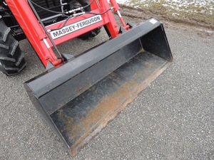 Tractor de Ruedas Usado Massey Ferguson 243, 210 CV, Más de 50 000 Horas - Product Image 2