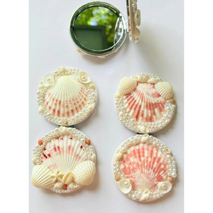 Espejo de concha real para uso en bolsos, perfecto para belleza en movimiento, retoques cosméticos y colecciones de regalos temáticos tropicales - Product Image 2