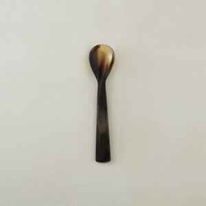 Ensemble de 2 cuillères à corne de buffle faites à la main, ustensiles de cuisine en corne naturelle de qualité supérieure avec finition en agate - Product Image 1