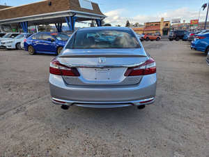 Voiture d'occasion abordable, Ho-n-da Acc-ord Sp-ort Spe-cial Edi-tion LHD 2017 - Product Image 4