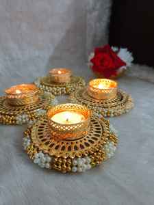 Soportes de luz de té Cuentas de metal hechas a mano Elegante boda india Templo Diwali Decoración Kundan Vela Diya Return Regalos Mesa - Product Image 3