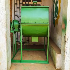 Mezclador de alimentos para animales horizontal de 0,5 toneladas Máquina mezcladora de alimentos para animales de aves de corral - Product Image 5