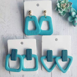 Collier en résine fait main élégant avec un ensemble de boucles d'oreilles pendantes pour femmes, accessoires quotidiens et de fête, boucles d'oreilles en résine, moule pour boucles d'oreilles en résine - Product Image 1