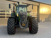 Tracteur agricole Fendt 728 Powerplus 4x4, transmission par engrenages, grande traction, équipement agricole pour usage agricole