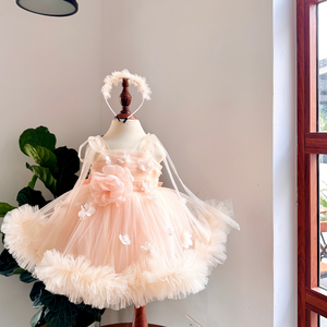 2 Robe de princesse par Tail Nhung Nguyen Robe longue de grande taille pour bébé filles OEM ODM Fabriqué au Vietnam - Product Image 6