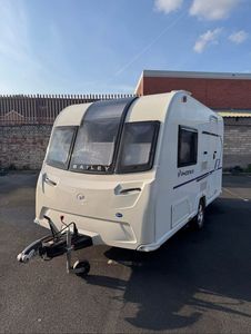 La mejor venta caliente Camper Trailer Caravan Camper para la familia Luxury Caravan Motor Homes Off Road Mobile House Travel Trailer. - Product Image 6