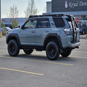 Toyota 4 Runner automatique d'occasion fraîche et propre assez utilisée sans accident Prix bon marché - Product Image 6