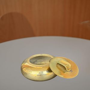 Cendrier en laiton pour la maison, le jardin et le balcon, finition lisse, cendrier en laiton pour un nettoyage et un entretien faciles, fabriqué à la main - Product Image 3
