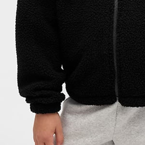 Sudadera con Capucha de Tela Sherpa para Niñas, Ultra Suave y Cálida, Esencial para el Invierno, con Manga Larga, Precio de Fábrica para Compradores al por Mayor, Diseño de Alta Calidad - Product Image 3