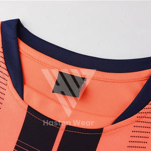 ชุดฟุตบอลแบบปรับแต่งได้ชุดทีมฟุตบอลสำหรับชุดกีฬาชุดทีมออกแบบได้ตามต้องการ - Product Image 3