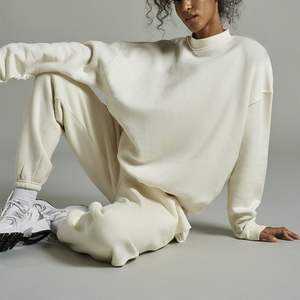 Ropa y accesorios> Ropa de Mujer> Conjuntos de mujer - Product Image 3