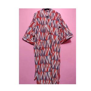 Venta caliente geométrico rojo hasta el suelo Kimono Bata para mujer Natural transpirable vestido de baño volantes decoración promoción barata - Product Image 1