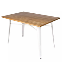Table d'extérieur Luzete en métal blanc et bois, prête à l'exportation depuis l'Espagne, pour villa, cuisine et repas en extérieur