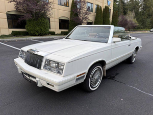 ใช้ปี 1983 สำหรับรถ LeBaron Base 2 ประตู เปิดประทุน พวงมาลัยซ้าย ภายในสีเข้ม เบาะหนัง ยาง R20 - Product Image 2