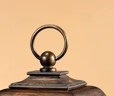 AK Brass Bằng Gỗ Bảng Đồng Hồ Trong Antique Sồi Màu Với Top Vòng Kim Loại Móc Sang Trọng Mảnh Cho Bàn Trang Trí Nội Thất/Kệ Trang Trí Nội Thất - Product Image 2