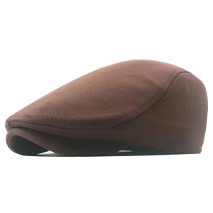 Casquette de conduite de golf de style britannique pour hommes, chapeau de taxi plat à visière solide et souple, vente en gros pour les sports de plein air - Product Image 1