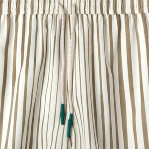 Soldes d'été : Short homme à rayures verticales, coupe décontractée, taille élastique, décontracté pour les vacances, tissu doux et léger, fabrication OEM - Product Image 6