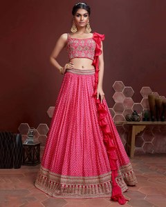 Conjunto de Lehenga de diseñador contemporáneo con bordado moderno y blusa lista para usar y Dupatta - Product Image 3