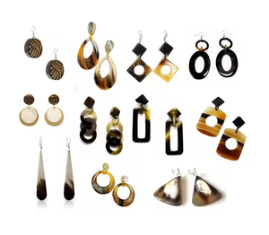 ต่างหูสแตนเลสคุณภาพสูงรูปทรงผีเสื้อ สไตล์พังก์ สำหรับผู้ชาย - Crescent Crafts Natural Crafts - Product Image 1