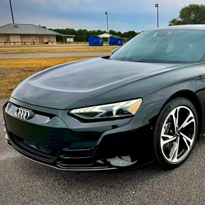 Audi e-tron GT Quattro Prestige 2022 usado en buen estado - Product Image 1