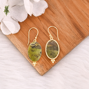 Boucles d'oreilles pendantes ethniques en laiton avec pierre d'opale verte, bijoux tribaux faits à la main, boucles d'oreilles pendantes en laiton de haute qualité, commande en gros - Product Image 4