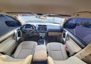 Toyota Land Cruiser Prado 2018 / Disponible à la vente avec faible kilométrage, moteur essence, véhicule bien entretenu et sans accidents - Product Image 6