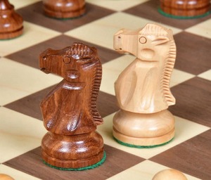Pièces d'échecs de reproduction haut de gamme Reykjavik 1972 en bois de sheesham et en buis 3.7 à prix avantageux - Product Image 5