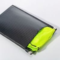 Sacs d'expédition en polybulle imperméables et résistants aux déchirures, petit format, vente en gros d'usine, faible MOQ, couleur et taille personnalisables pour les coursiers