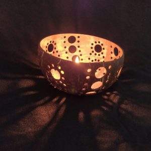 Hot Selling 2025 Coconut <b>Shell</b> Tea <b>Light</b> Holder/ Coconut <b>Shell</b> Candle Holder Made in Vietnam - Product Image 4