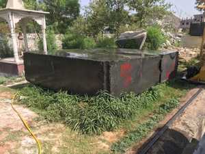 Bloques de Granito en Bruto - Superficie Rugosa - Alta Densidad (2700 kg/m³) - Uso en Construcción - Soluciones Totales para Proyectos de Rajasthan - Product Image 3