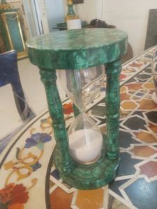 Sablier en malachite pour la décoration de la maison - Product Image 4