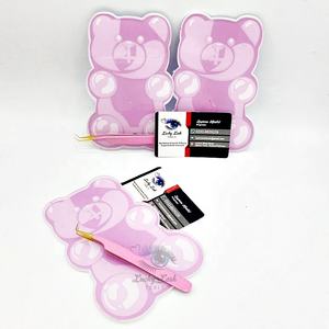 Plateau à cils personnalisé Lash Tiles Bear, modèle 11005, couleur violette, outils d'extension de cils en gros avec emballage disponible - Product Image 2