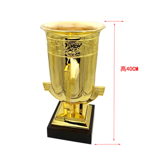 Personalizado para <span class=keywords><strong>trofeos</strong></span> de aleación de aluminio y zinc de tamaño Champions League, producto artesanal de metal de fundición a presión para premios - Product Image 2