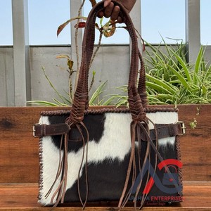 Nuevo diseño elegante y versátil, bolso de mano de piel de vaca para mujer, bolsos de hombro de cuero trenzado genuino de gran capacidad de diseñador - Product Image 1