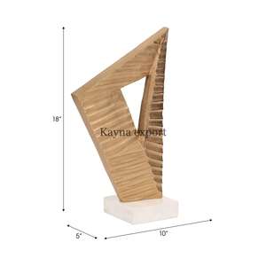 Sculpture en métal de luxe Pièce maîtresse décorative Mousse Pyramide Accent Style Or Finition Marbre Blanc Stand En Aluminium - Product Image 5