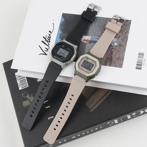 Orologio digitale con cinturino in Silicone quadrato Fournisseur De Montre Privatelabelwatchesdesign - Product Image 5