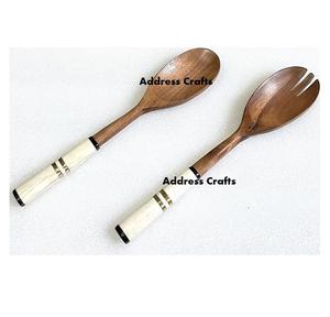 Elegante Servidor de ensalada de madera de mango con mango de resina para el hogar y restaurantes para servir platos Servidor de ensalada a precio competitivo - Product Image 4