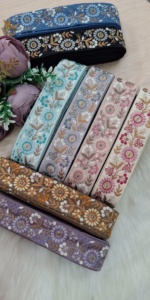 Fait sur mesure sur tissu net blanc floral conçu lacets brodés à la machine et de couleur blanche pour les robes de mariée et la revente. - Product Image 6