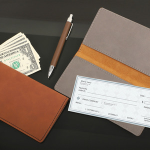 ที่ใส่สมุดเช็คหนังแท้สำหรับผู้ชายและผู้หญิงกระเป๋าสตางค์มีซิปปิดลายนูนโลโก้ตามสั่ง - Product Image 4