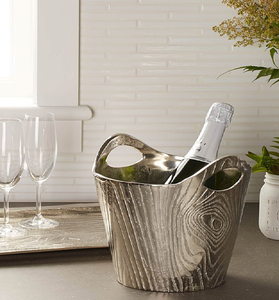 Seau à glace en métal argenté artistique avec une texture de grain en relief et des poignées découpées. Disponible à prix de gros. - Product Image 1