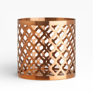 Portavelas Votivas de Metal con Acabado en Cobre, con Diseño Geométrico y Malla Calada para una Decoración Cálida - Product Image 5