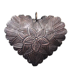 AK laiton fait à la main en métal forme d'étoile décor de noël suspendu rouge fini avec chaîne attrayante pour les ornements d'arbre de noël - Product Image 2