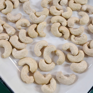 Anacardos Kaju Badam W320 exportados a Oriente Medio, anacardos DE LA UE Santigo - Product Image 1