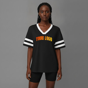 Nueva llegada 2026, camiseta de mujer de 200 g/m², 100% algodón, estilo holgado, bicolor blanco y negro, cómoda, con logo personalizado impreso en DTF. - Product Image 1