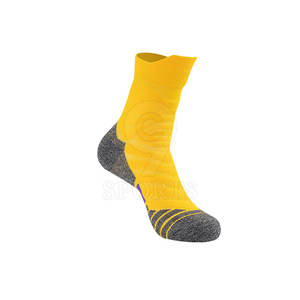 Calcetines deportivos de nuevo diseño Calcetines deportivos de moda propios Calcetines deportivos atléticos personalizados - Product Image 3