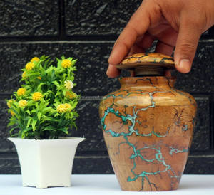 Wholesale Best Quality Natural Mango Wood Urn <b>for</b> <b>Ashes</b> Heavy Polish From India Perfect Memorial <b>Pet</b> Urn <b>for</b> Dogs and <b>Pets</b> - Product Image 3